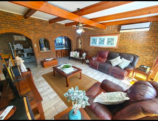 5 BEDROOM HOUSE FOR SALE IN KARENPARK